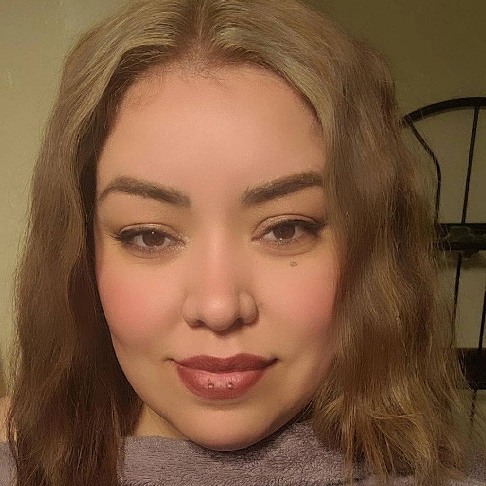 Meet your Posher, Gladis